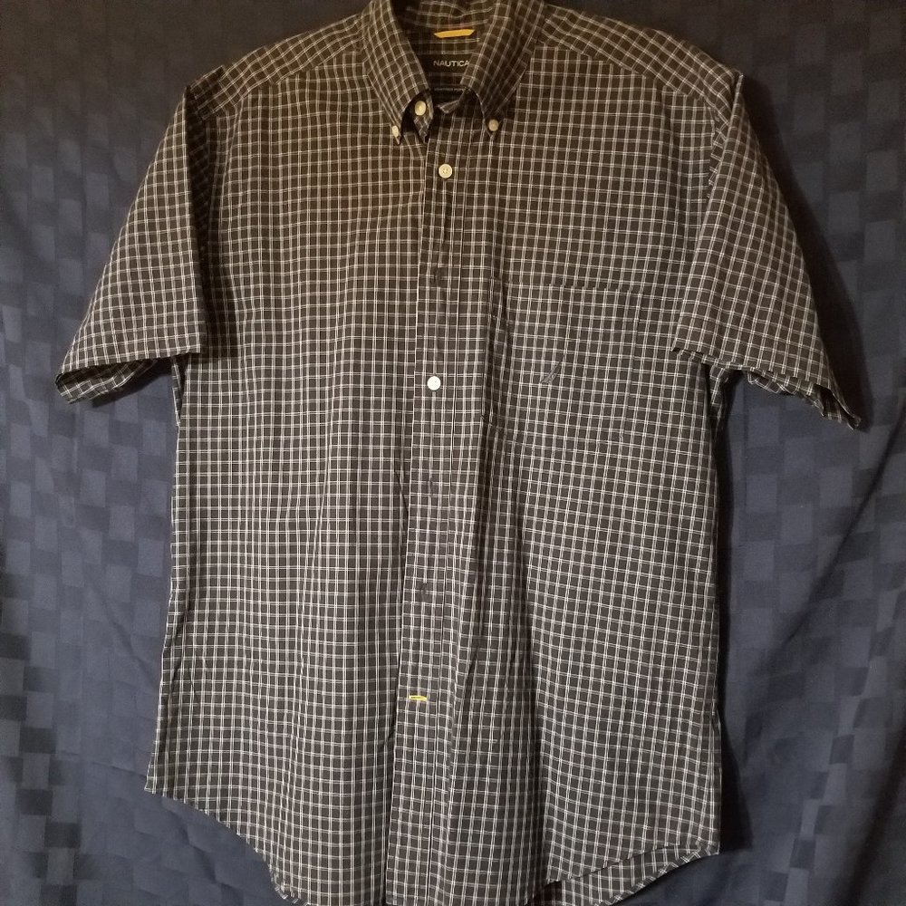 Nautica men's short sleeve shirt Sz M